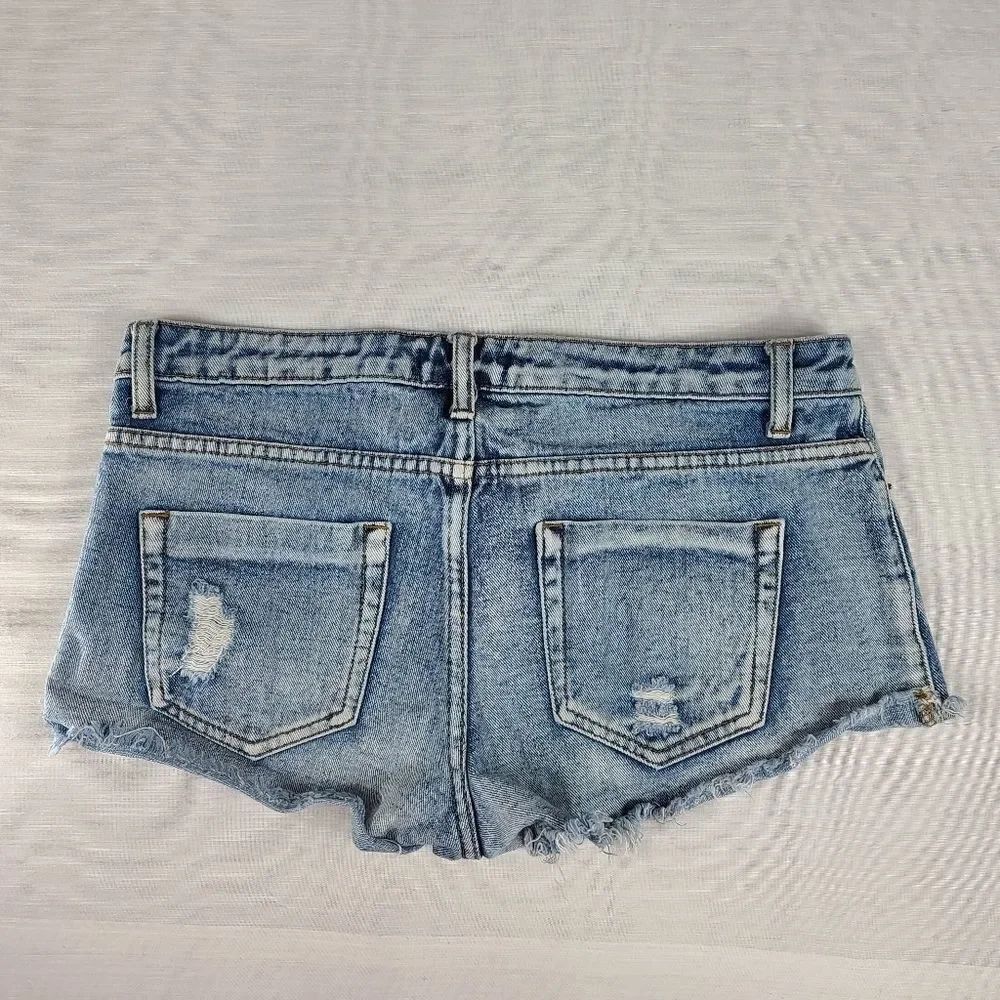 Forever 21 Stone Washed Distressed Shorts - Picture 4 of 7